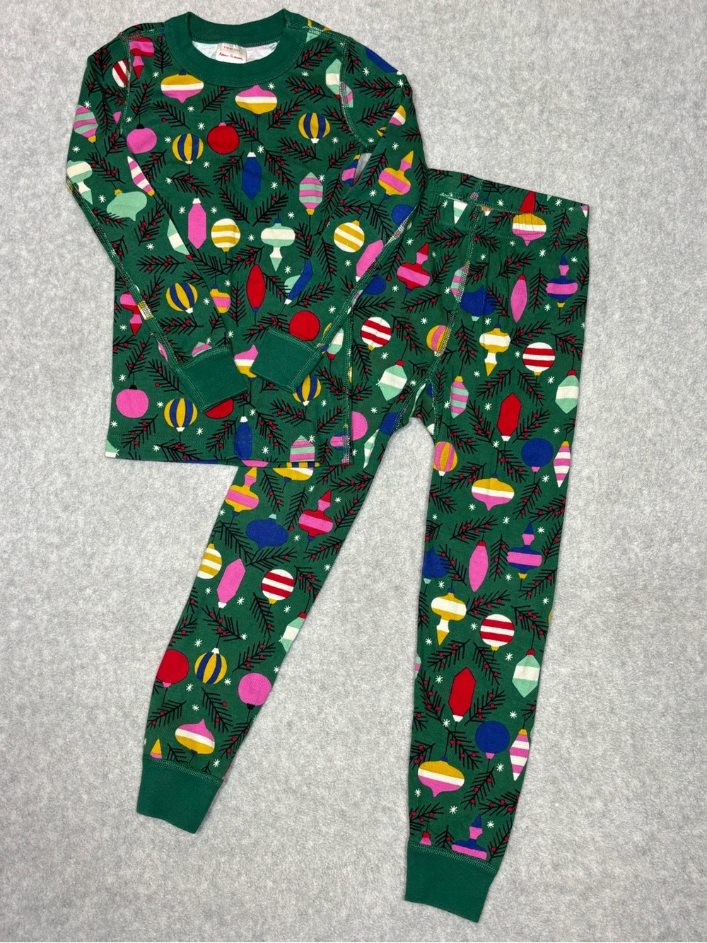 Hanna Andersson Holiday Pajama Set-Delightful Decorations Print-Kids Size 5